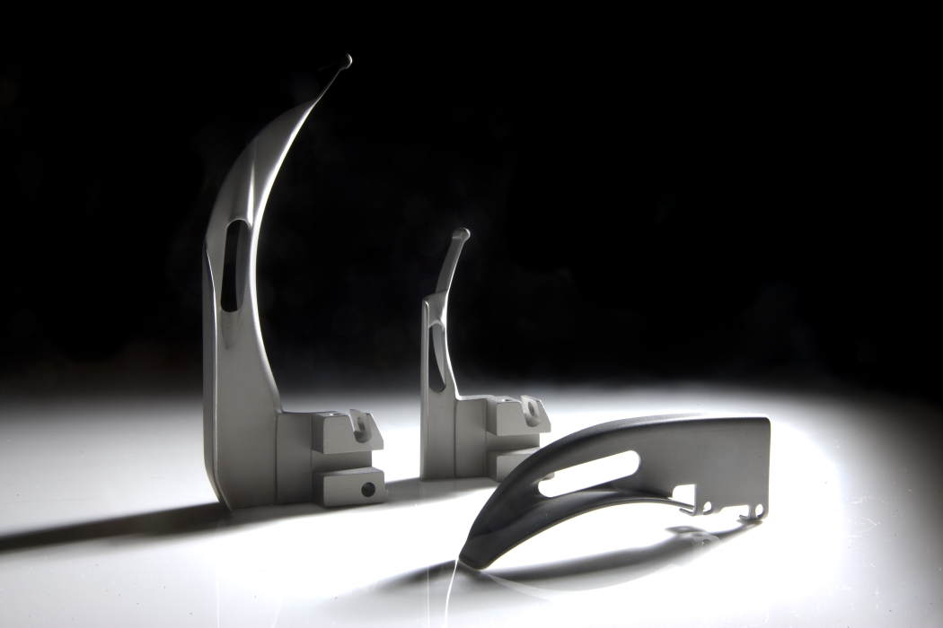 Laryngoscope blades